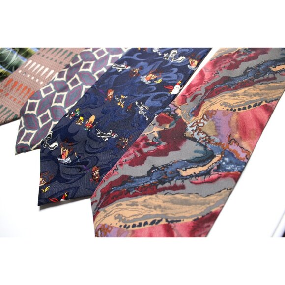 Lot of 6 Mens Neckties Van Heusen J. Garcia Hunting Ham Looney Tunes Mania Retro - Picture 2 of 12